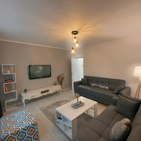 Hotspot Apartments - City Center 普里什蒂纳 外观 照片