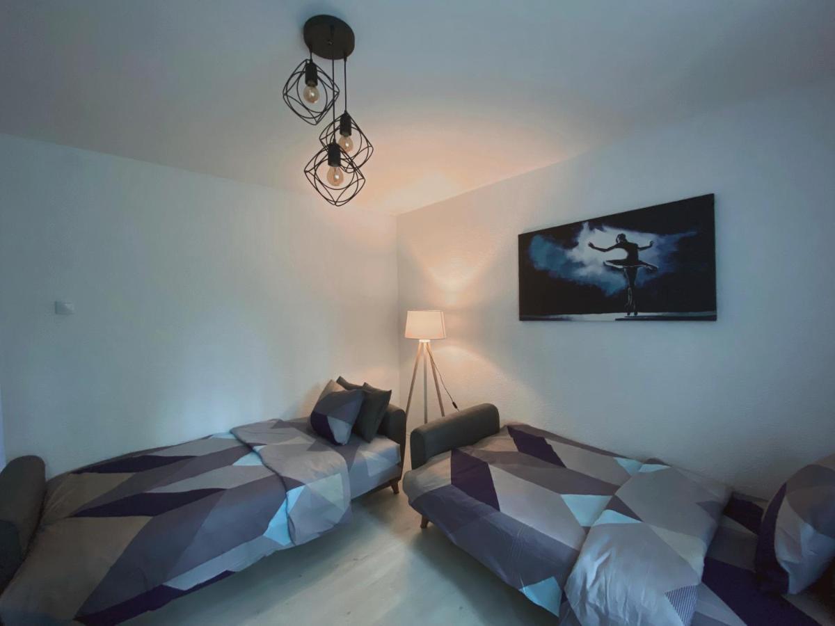 Hotspot Apartments - City Center 普里什蒂纳 外观 照片