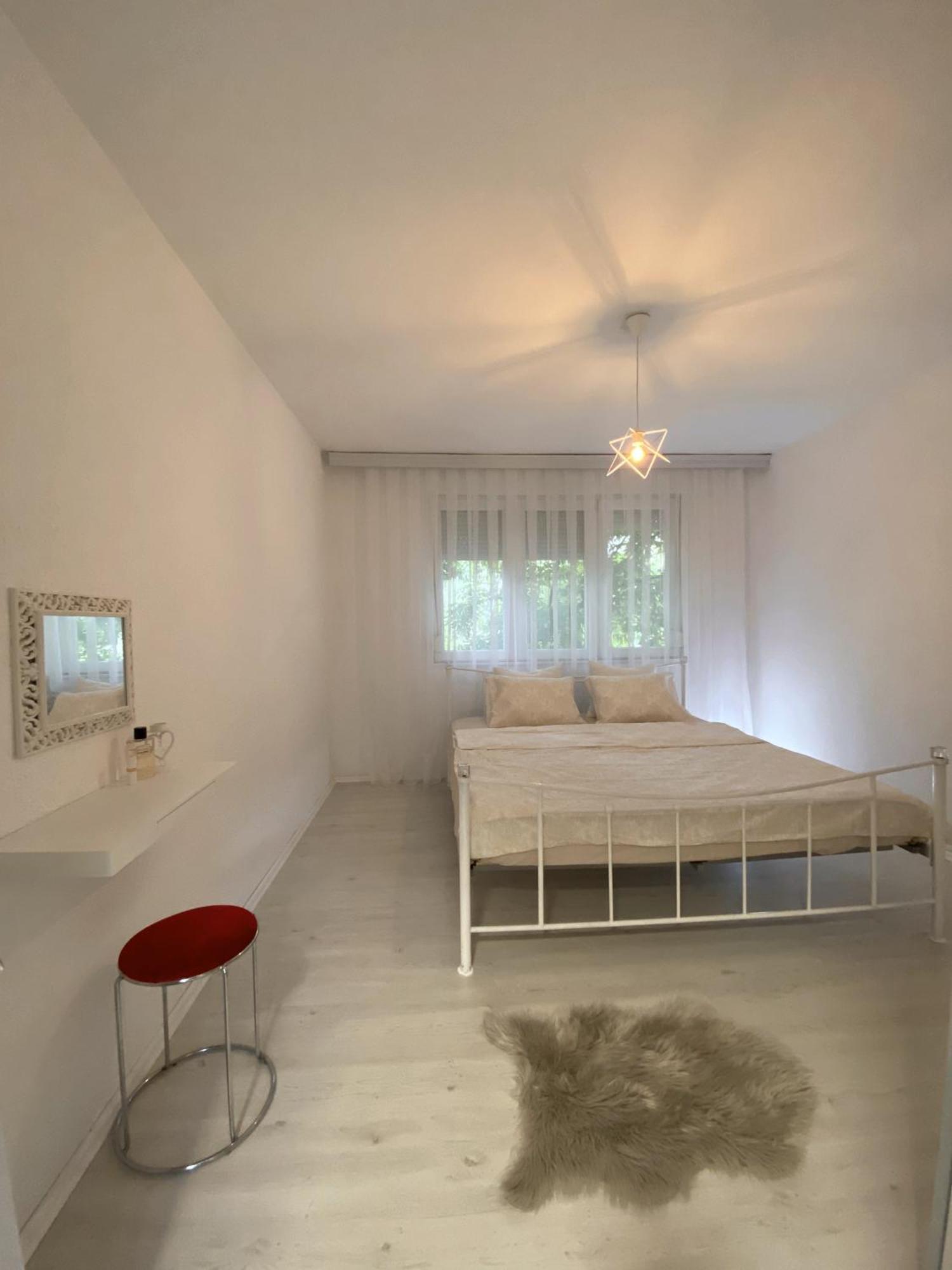 Hotspot Apartments - City Center 普里什蒂纳 外观 照片